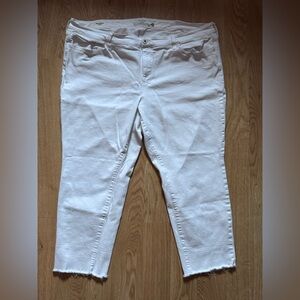 Torrid Women's Crisp White Boyfriend Crop Jeans Size 24
